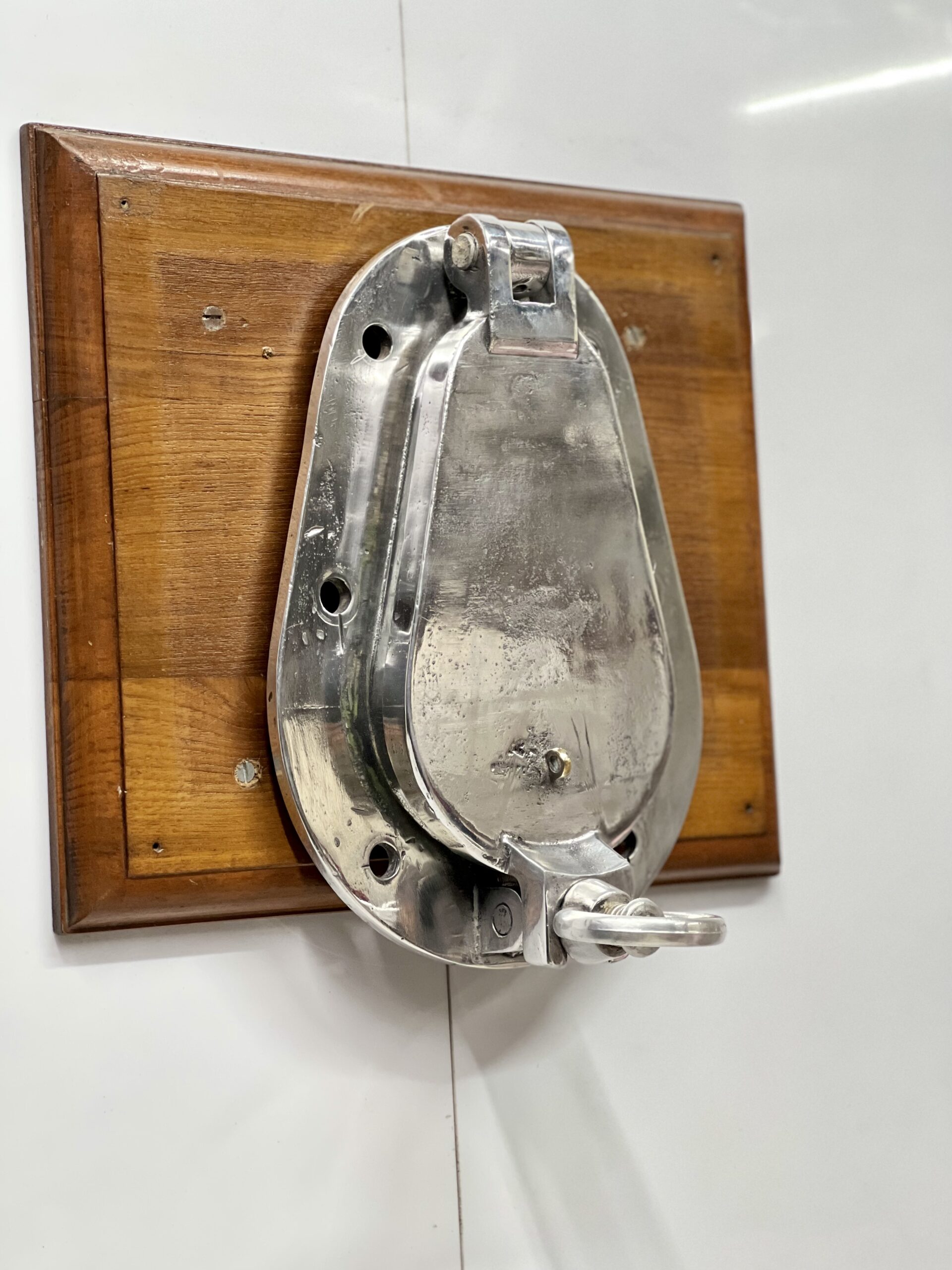 Antique Wall Mount Nautical Ship Aluminum Metal Porthole Window with Single Key